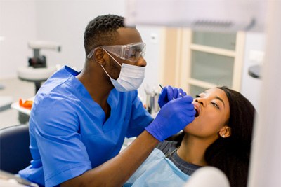 Patient in Blue Springs getting a dental checkup